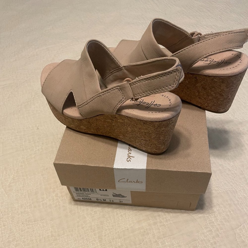 Clarks Ultimate Comfort Annadel Ivory Wedge Sandal